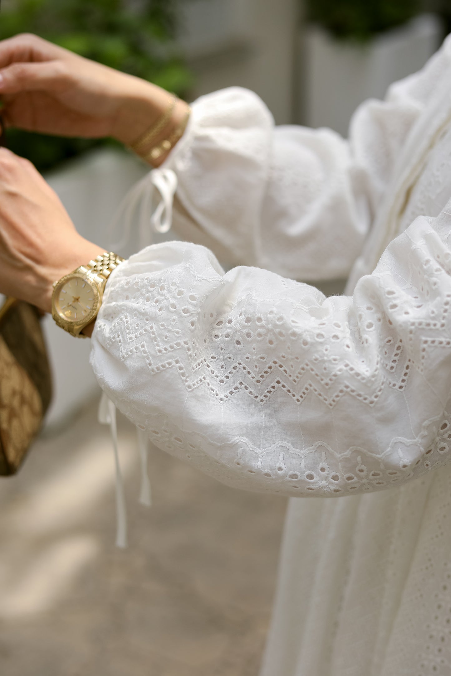 FİSTO İŞLEMELİ ELBİSE EKRU