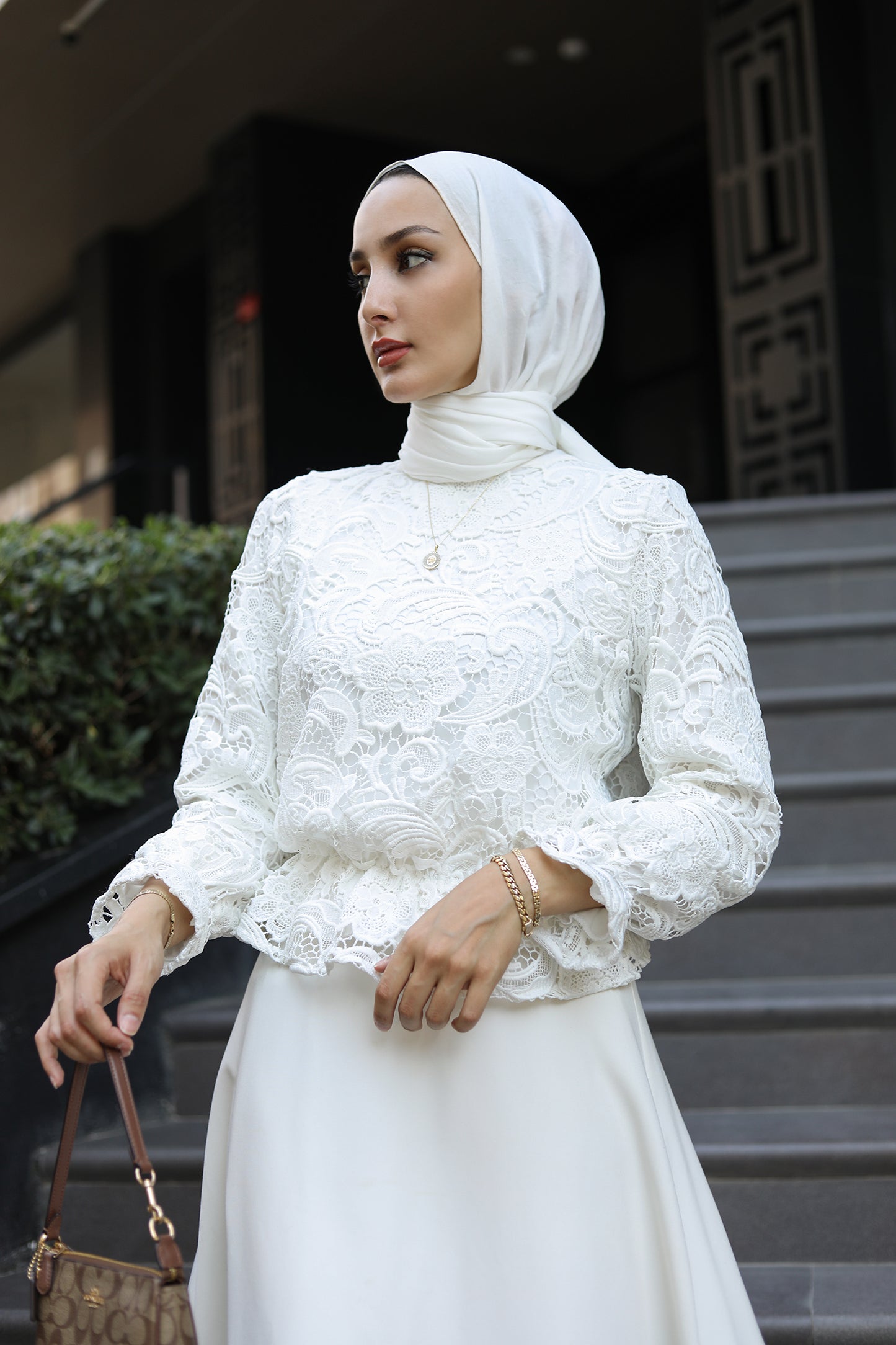 Güpür Sarmaşık Crop Bluz Ekru
