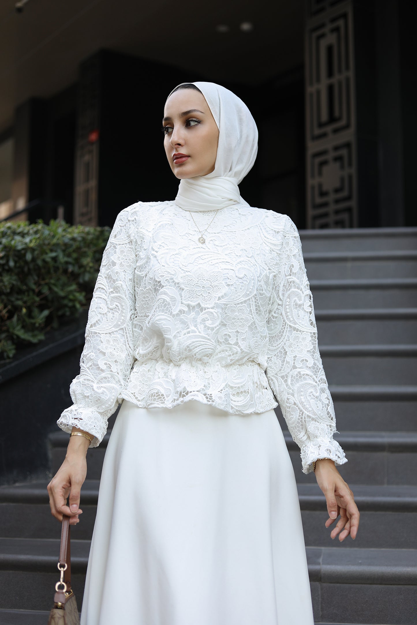 Güpür Sarmaşık Crop Bluz Ekru
