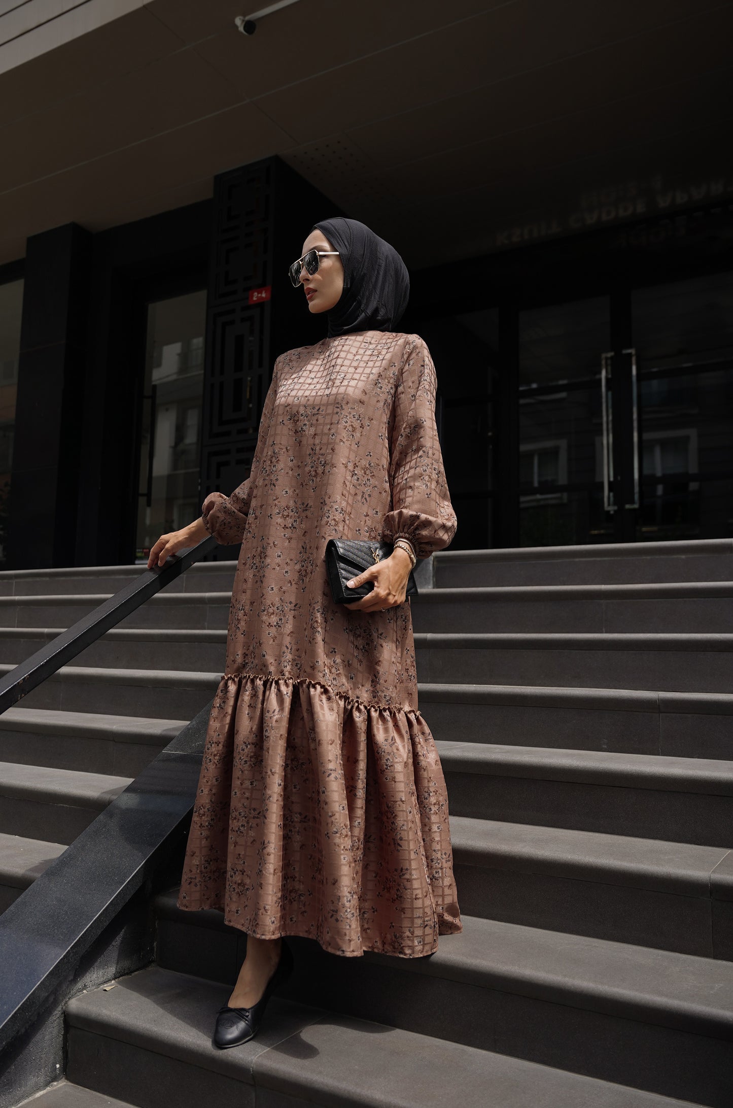 FLORAL BEIGE DRESS ♡