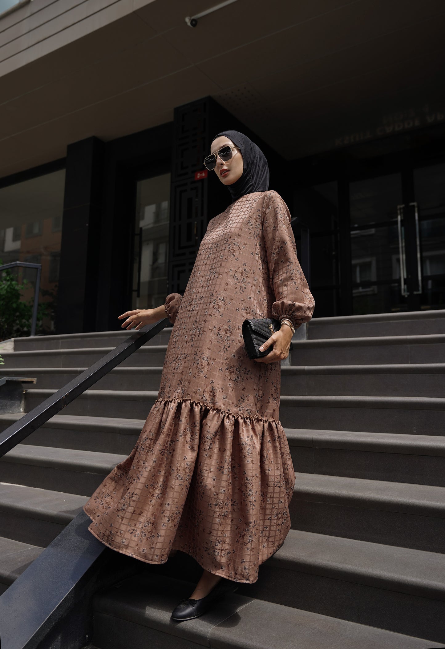 FLORAL BEIGE DRESS ♡