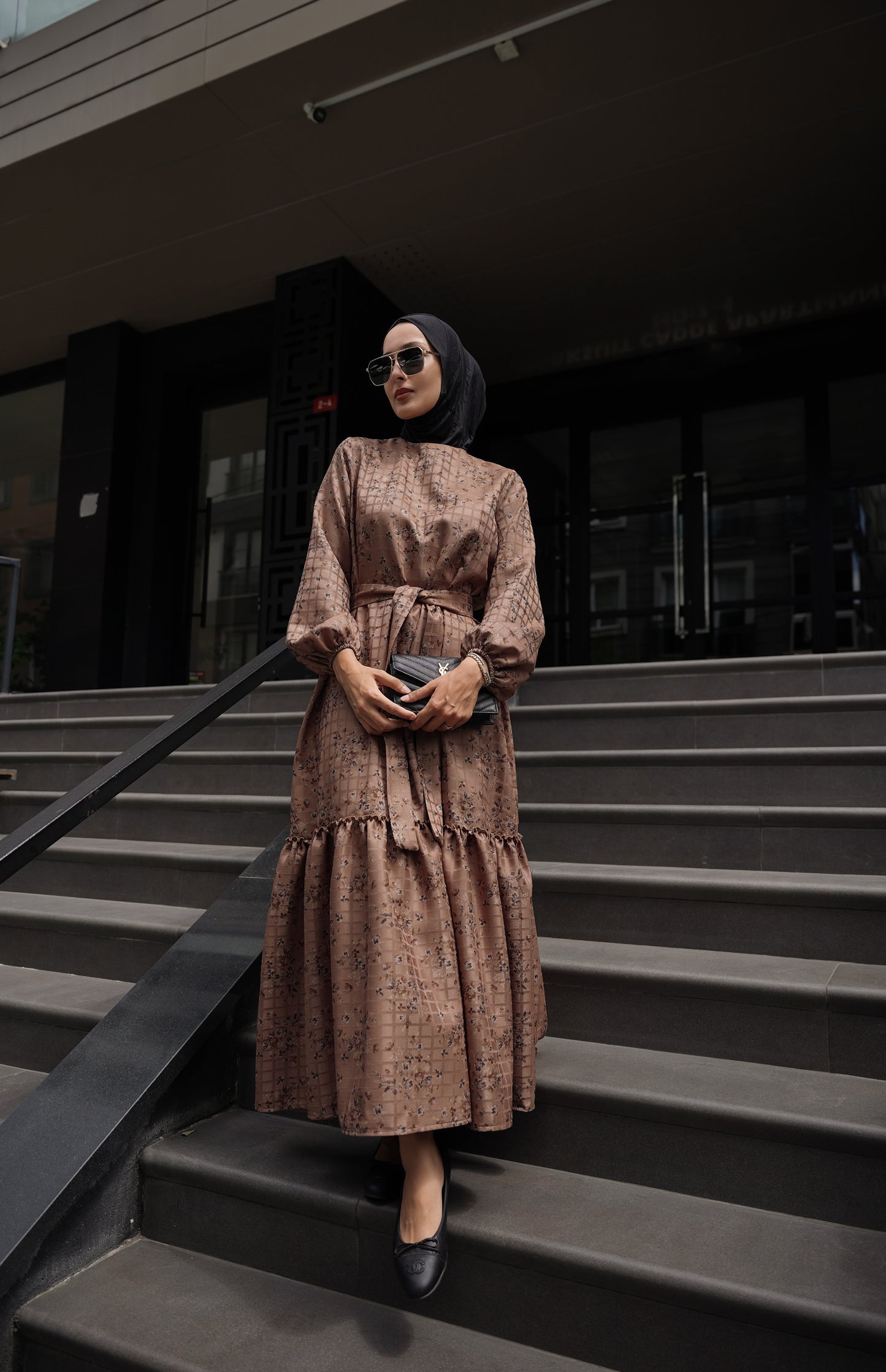FLORAL BEIGE DRESS ♡