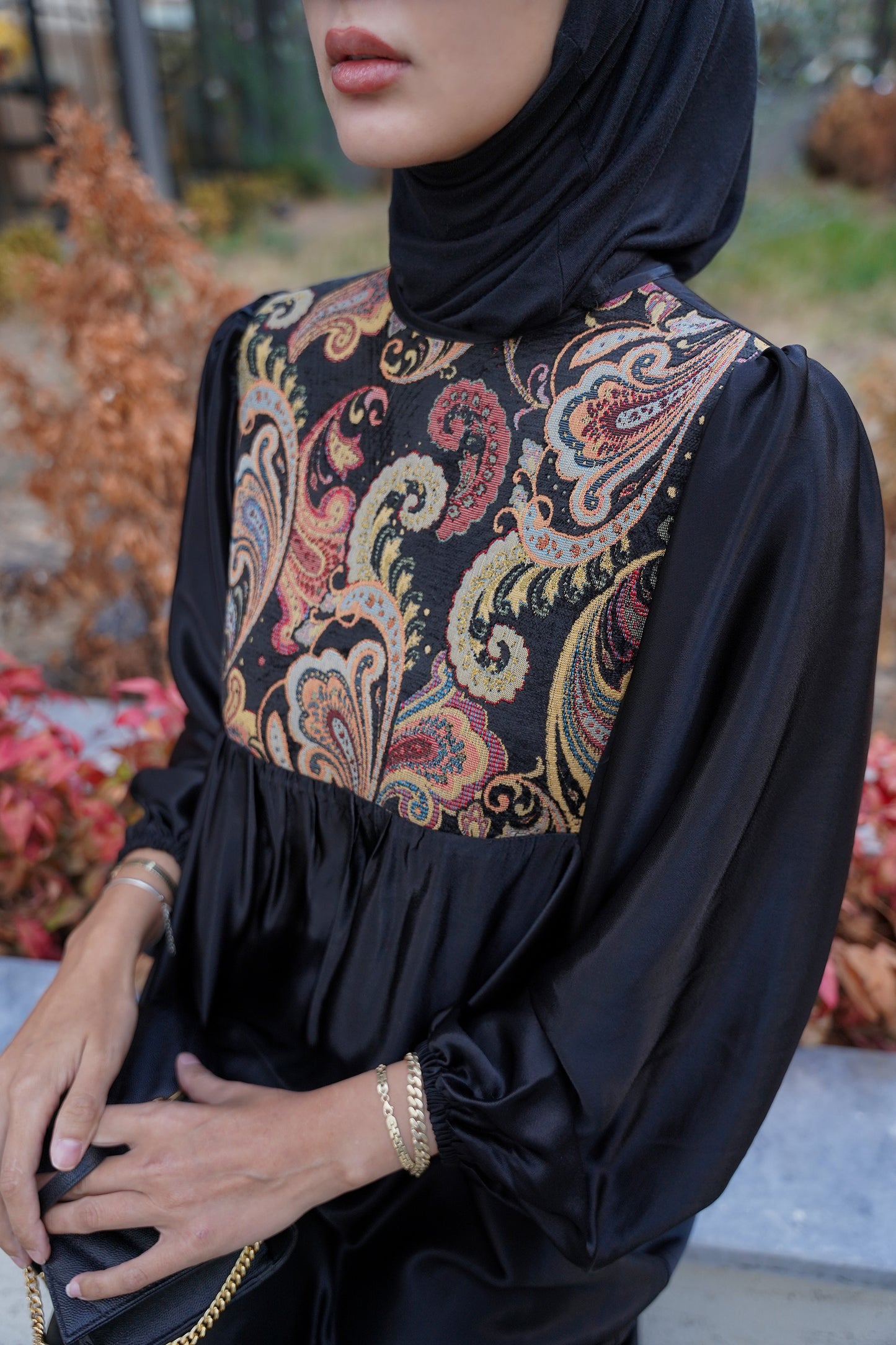 Yakası Garnili Siyah Salaş Elbise MİDİ BOY